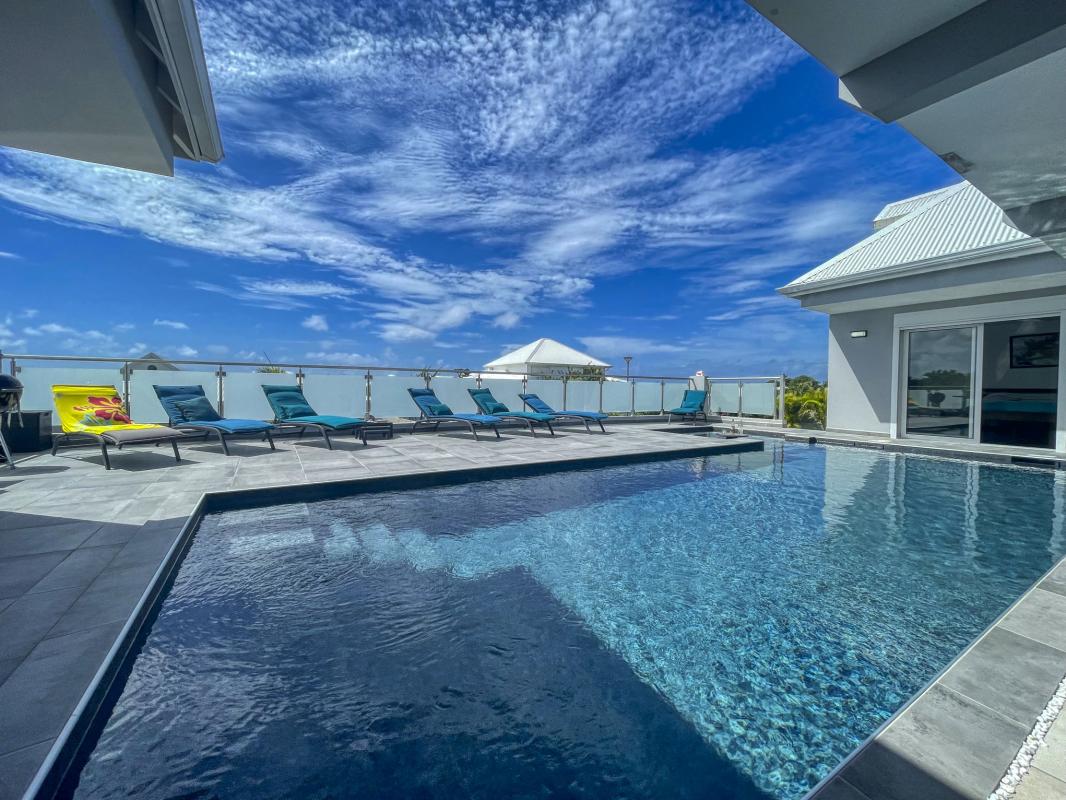4.Location villa piscine vue mer St François Guadeloupe_Piscine